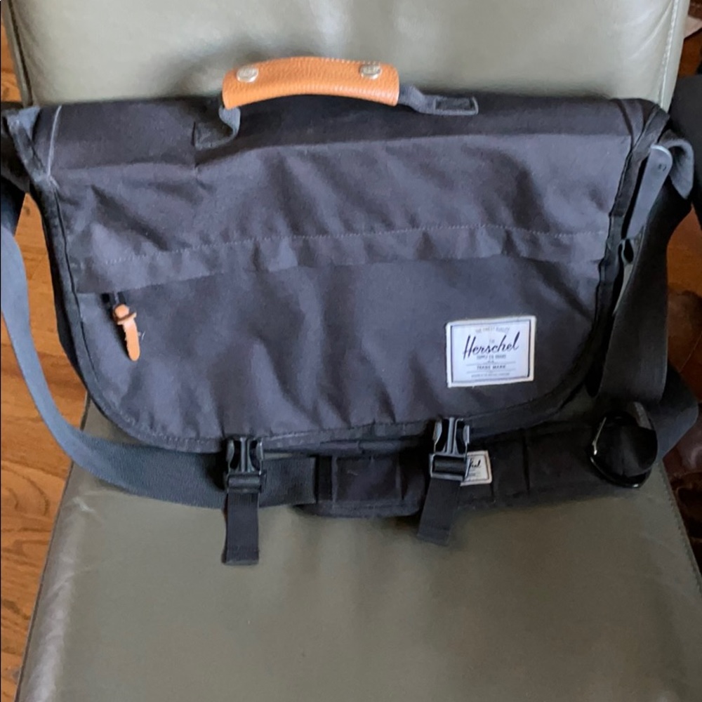 Herschel Supply Company Messenger Bag Laptop Bag